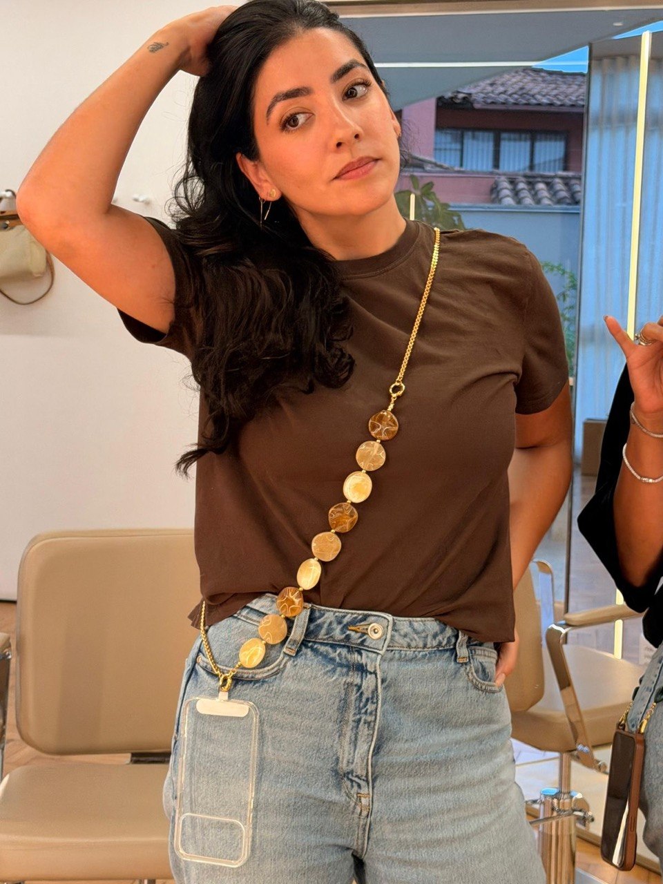 Cliente com corrente no salão